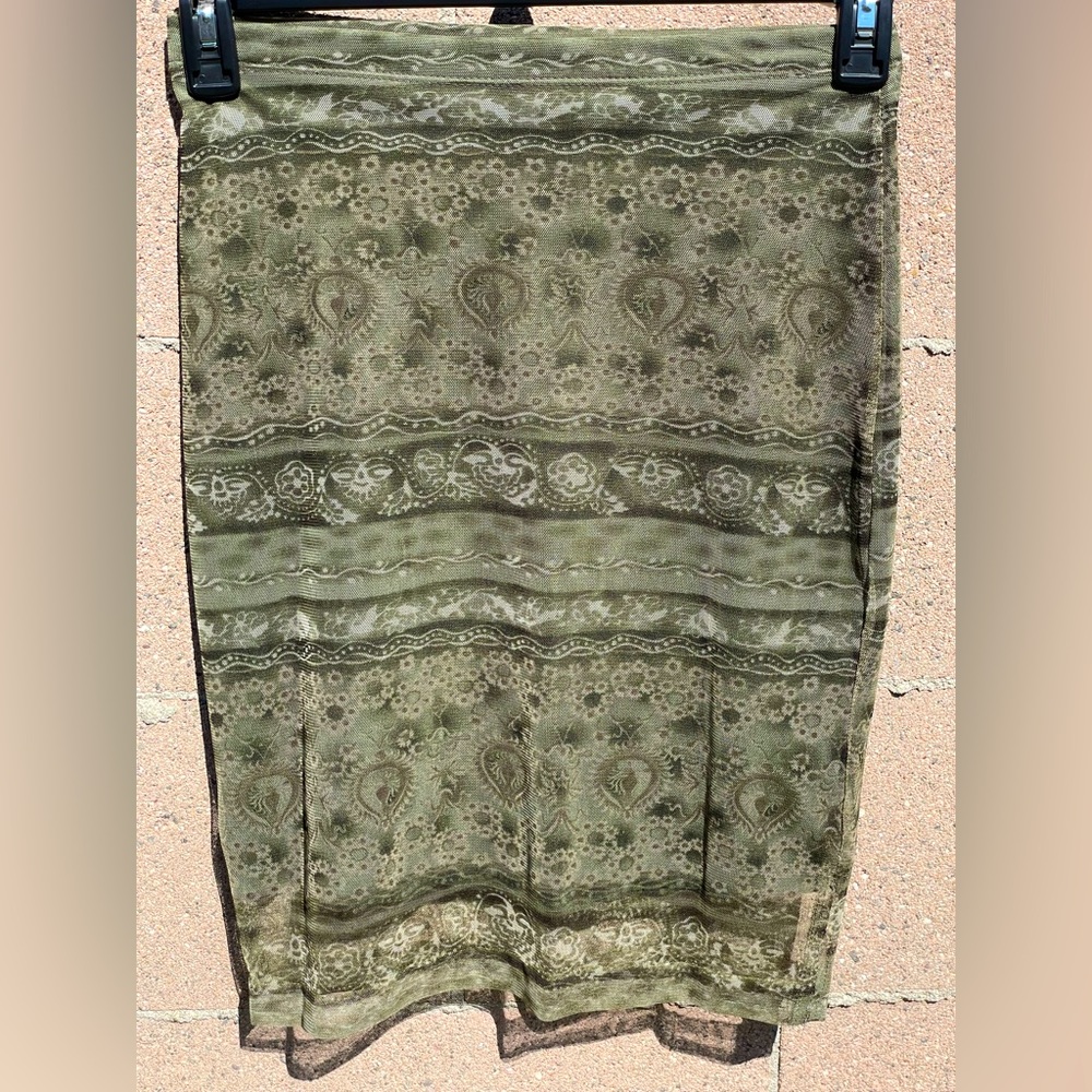 ENT Entrancy fitted green mesh pencil skirt